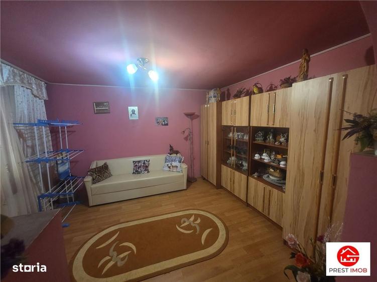 Casă cu 4 camere în Lefaia