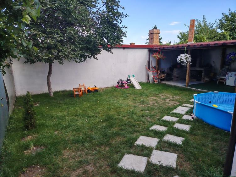 Casă cu 4 camere în Central