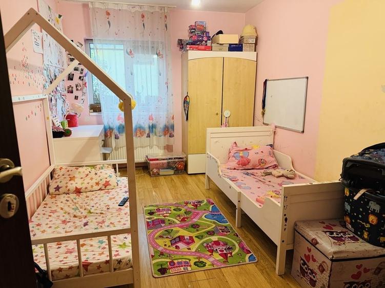 Apartament cu 3 camere în Florești