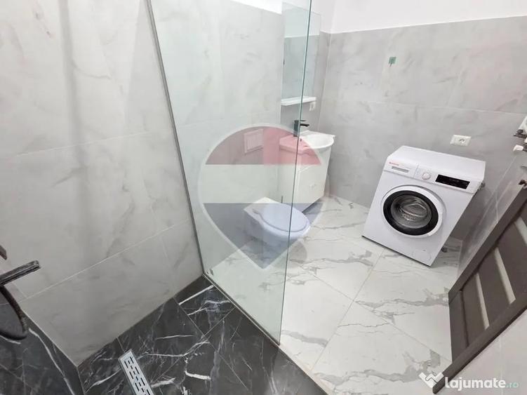 Garsonieră decomandată în Sud