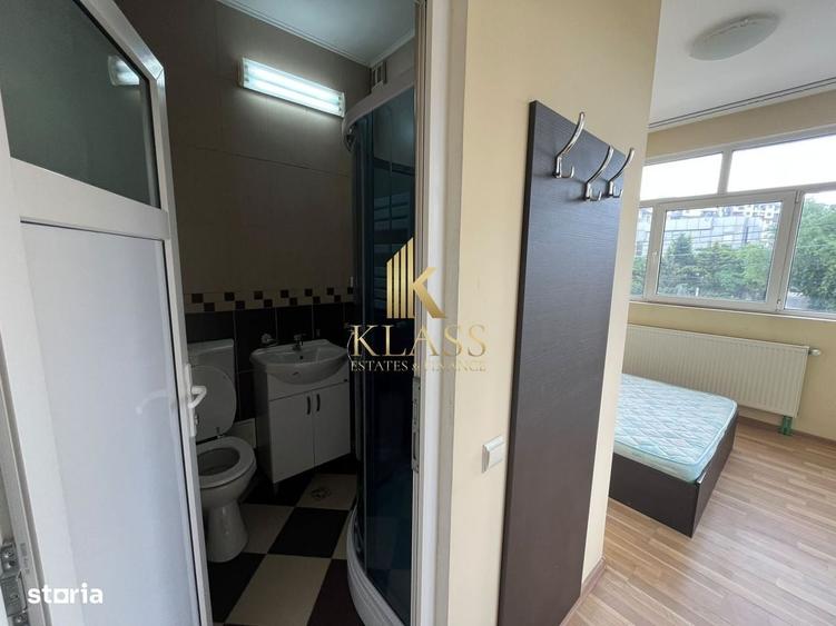 Casă cu 4 camere în Apărătorii Patriei