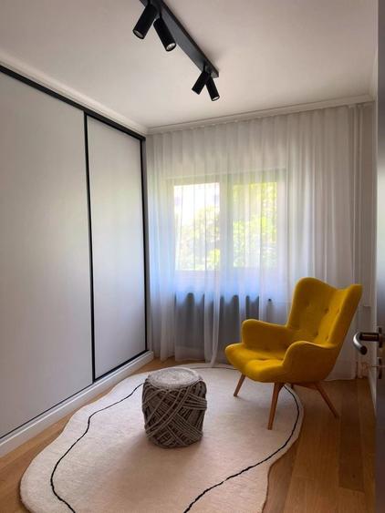 Apartament cu 3 camere decomandat, mobilat în Brâncoveanu