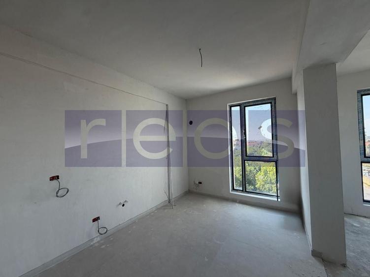 Apartament cu 4 camere, mobilat în Central
