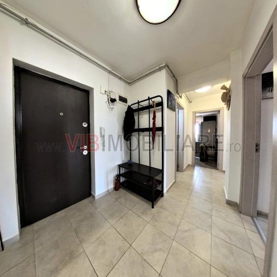 Apartament cu 3 camere decomandat, mobilat în Ozana