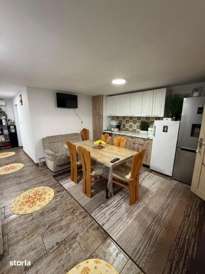 Casă cu 5 camere cu Teren 359 Mp în Sântandrei