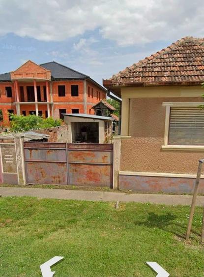 Casă cu 4 camere în Șiria