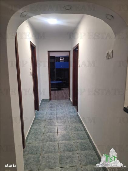 Apartament cu 2 camere decomandat în Tei