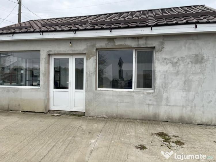 Casă cu 7 camere cu Teren 564 Mp în Central