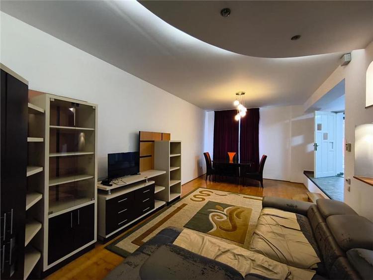 Casă individuală cu 4 camere cu Teren 400 Mp în Semicentral