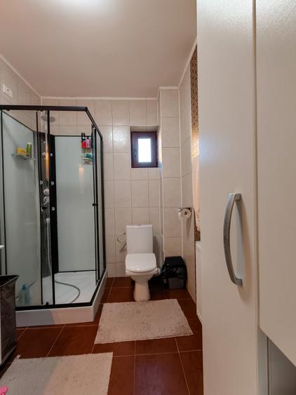 Casă individuală cu 5 camere cu Teren 500 Mp în Săbăreni