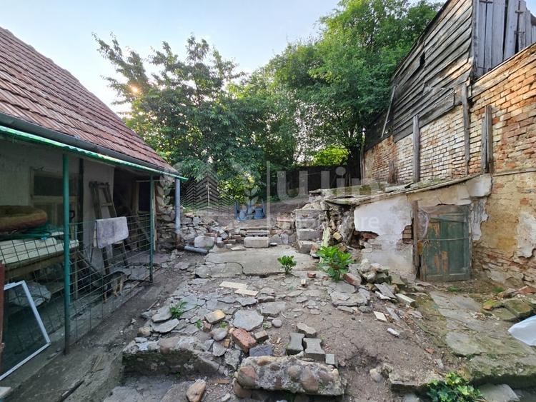 Casă individuală cu 4 camere cu Canalizare în Zorilor