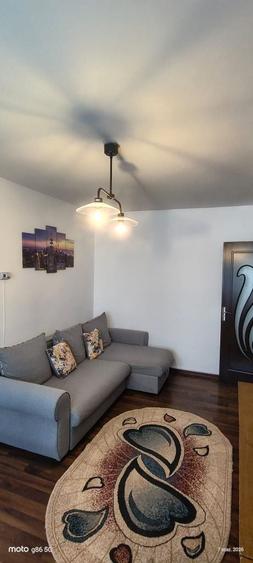 Inchiriez apartament 3 camere - 6