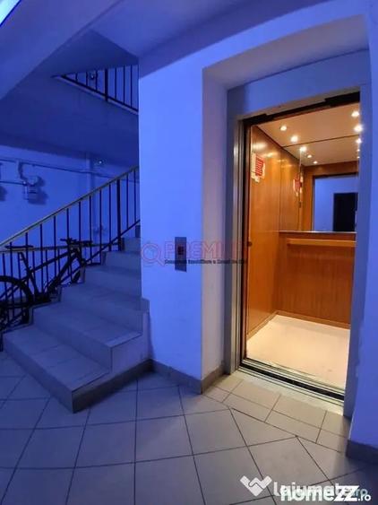 Apartament cu 2 camere decomandat în Splaiul Unirii