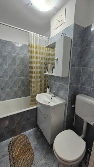 Apartament cu 2 camere decomandat în Lacul Tei
