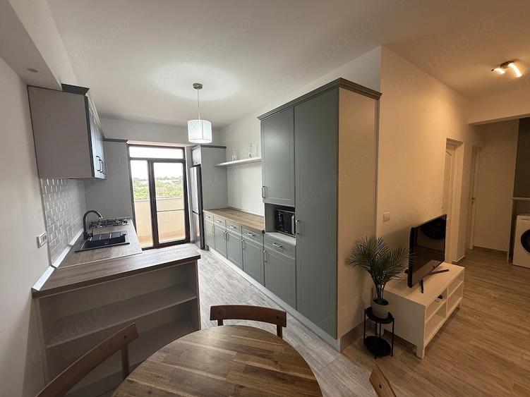 Apartament cu 3 camere decomandat în Alfa