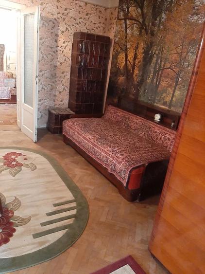 Casă cu 4 camere cu Teren 996 Mp în Central