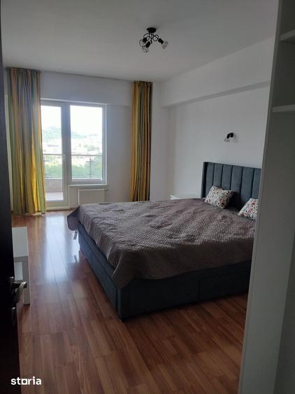 Apartament cu 3 camere în Plopilor