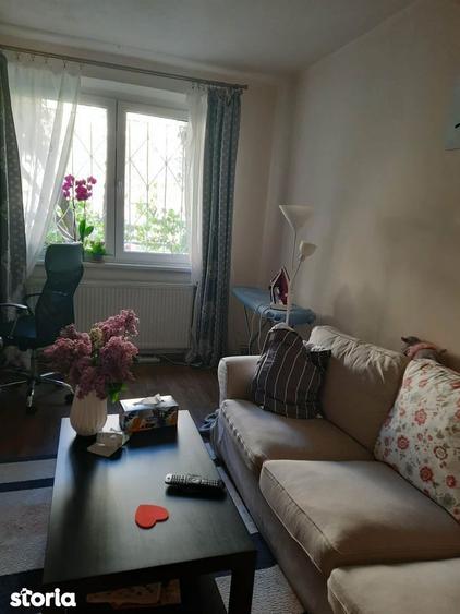 Apartament cu 4 camere, mobilat în Berceni