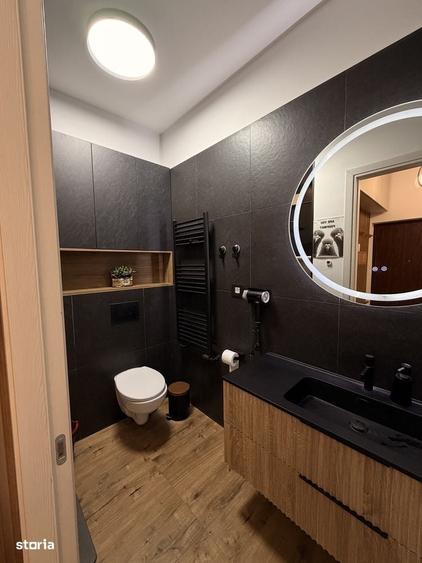 Apartament cu 2 camere decomandat în Pajura
