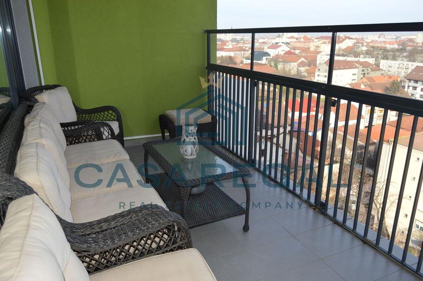Apartament cu 3 camere semidecomandat, mobilat în Central