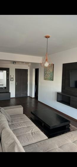 Apartament cu 3 camere decomandat, mobilat în Ultracentral