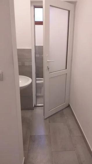 Birou, de 450 mp, în Central