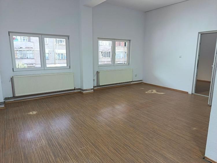 Spațiu comercial, de 126 mp, în Central