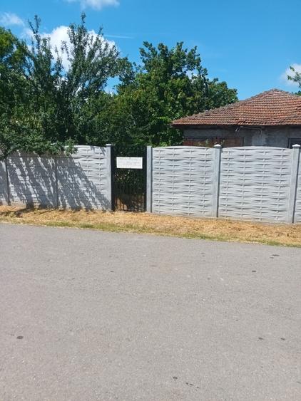Casă cu 4 camere în Ceacu