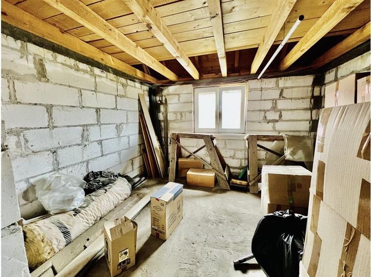 Duplex cu 4 camere cu Canalizare în Lazaret