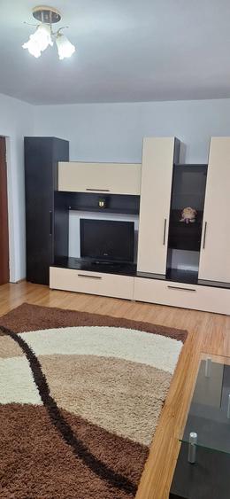 Apartament cu 2 camere decomandat în Tudor