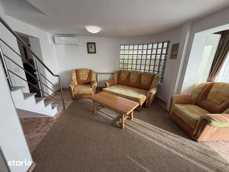 Casă cu 4 camere cu Teren 1714 Mp în Popricani