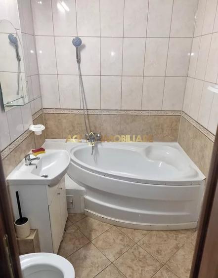 Apartament cu 2 camere semidecomandat, mobilat în Titan