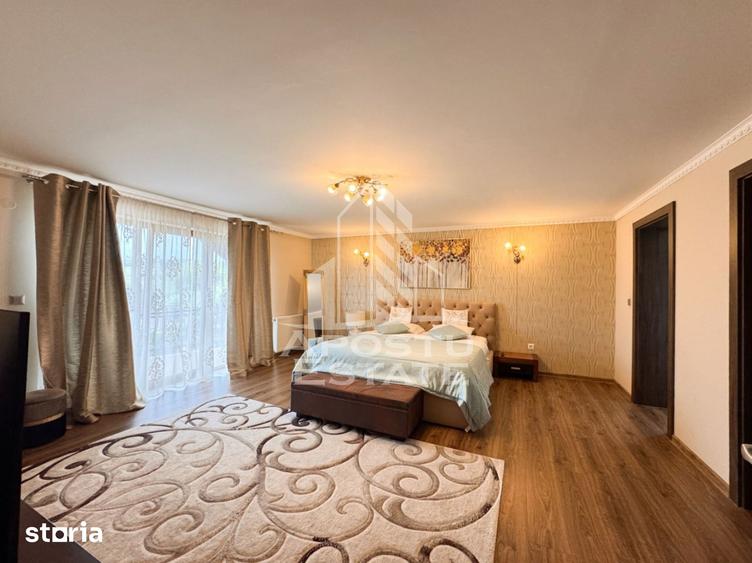 Casă cu 6 camere cu Teren 3500 Mp în Central