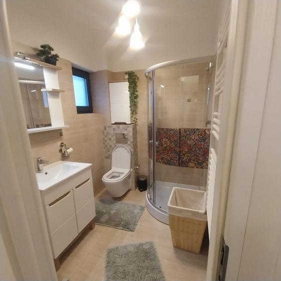 Apartament cu 2 camere decomandat, mobilat în Barbu Văcărescu