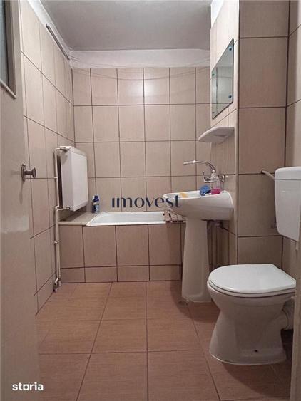 Apartament cu 3 camere decomandat în Micro 17