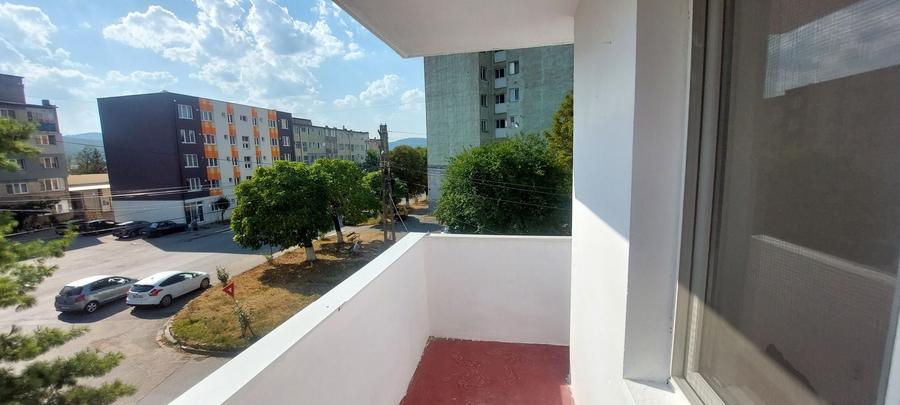 Apartament cu 3 camere decomandat în Ultracentral