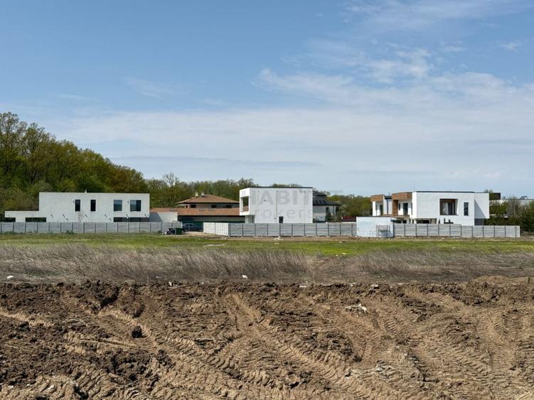 Teren Construcții intravilan de 500 mp, în Tunari