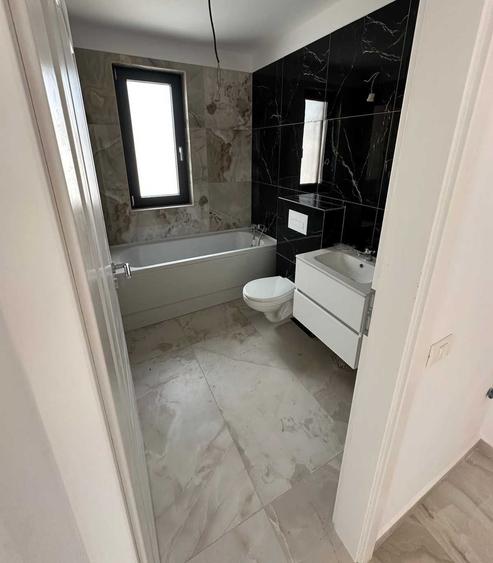 Apartament cu 2 camere decomandat în Giroc