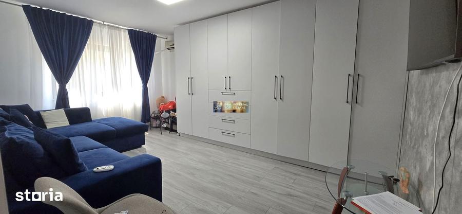 Apartament cu 2 camere decomandat în Far