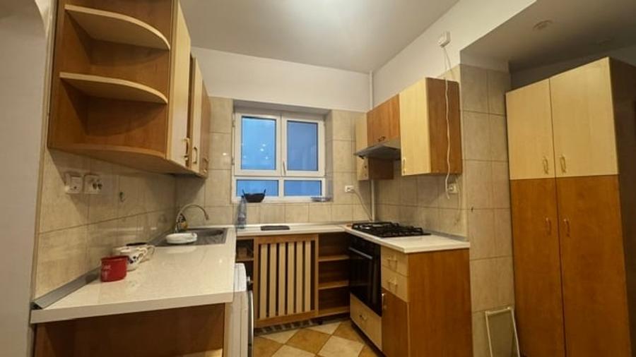 Apartament cu 2 camere decomandat în Universitate