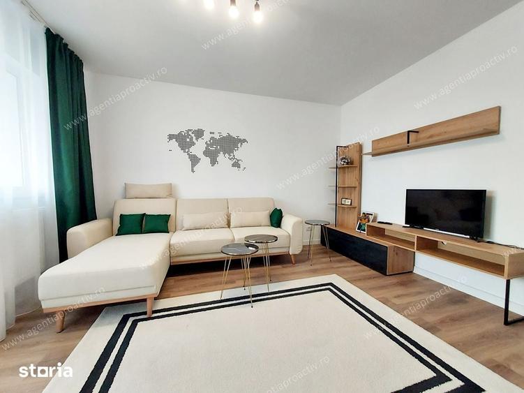 Apartament cu 4 camere decomandat în Central