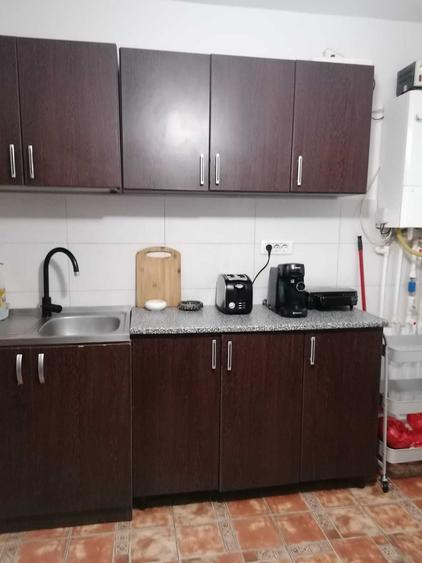 Vand apartament 3 camere- Tomis 3, aleea Soveja - 8
