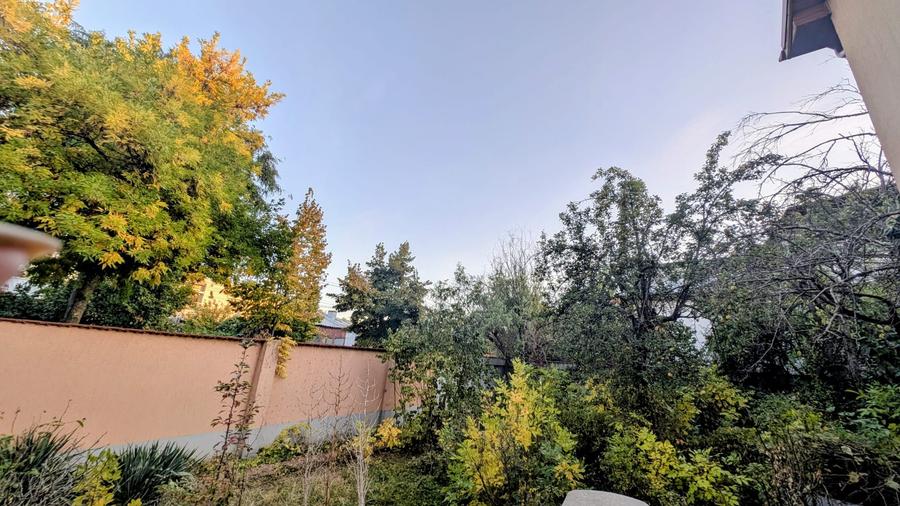 Casă individuală cu 6 camere cu Canalizare în Bucureștii Noi