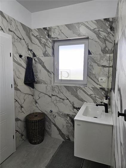 Duplex cu 4 camere cu Canalizare în Moșnița Nouă