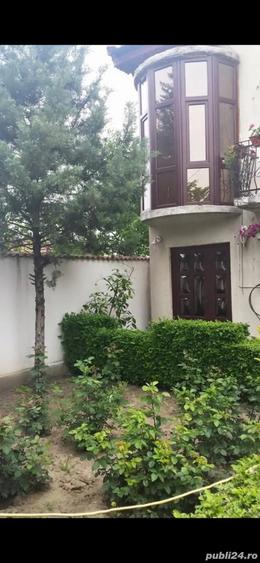 Casă cu 4 camere cu Teren 1800 Mp în Podari