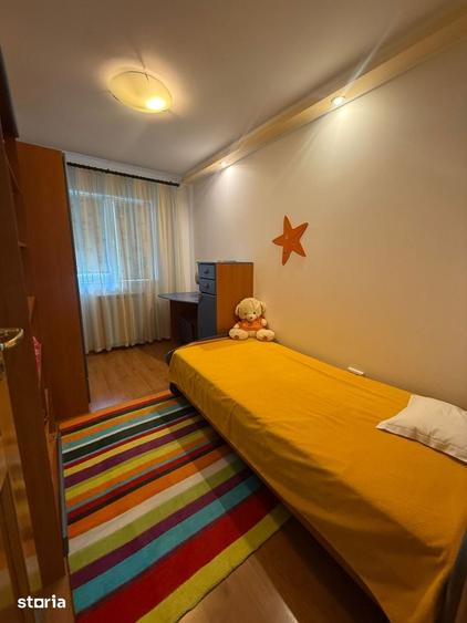 Apartament cu 4 camere în Obor