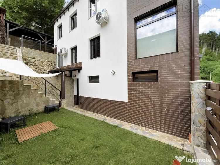 Apartament cu 2 camere decomandat în Schei