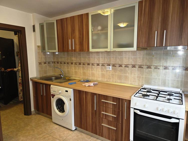 Apartament cu 2 camere decomandat în Lujerului