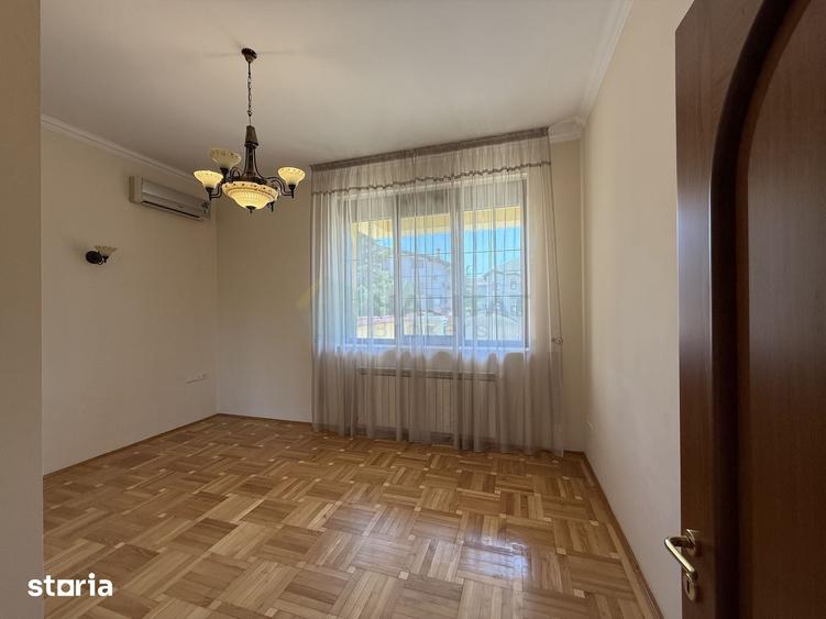 Vila 9 camere cu piscina si teren de 1.000 mp - 3