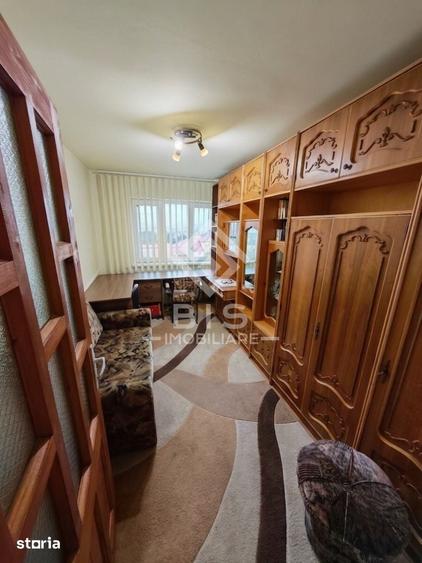 Apartament cu 4 camere decomandat în Central